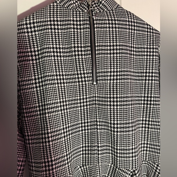 Topshop Black and White Boxy Peplum Blouse - Picture 3 of 5